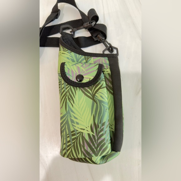 AquaPockets Insulated Water Bottle Holder with Phone Pouch 32 oz Tropical Print - Picture 3 of 5
